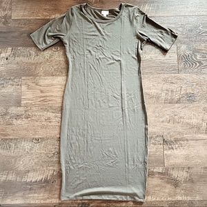Like New ⭐️ LuLaRoe Gray Julia Dress Sz S (4-6)